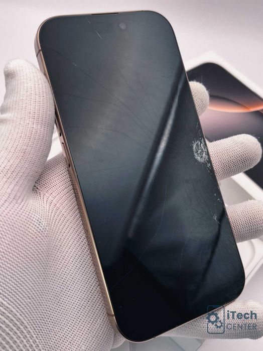 Оригинален дисплей за iPhone 16 PRO, със забележка!