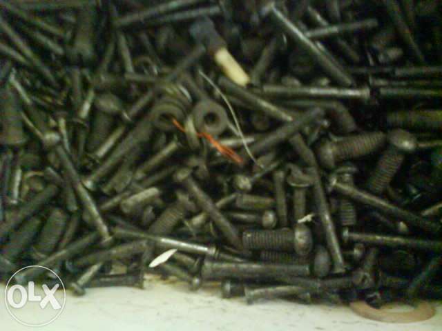 Продам болты