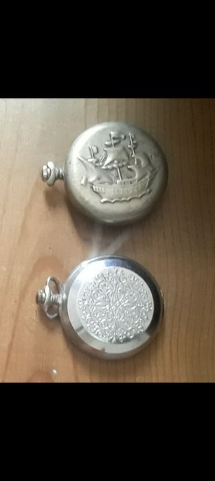 Ретро часовници и телефони