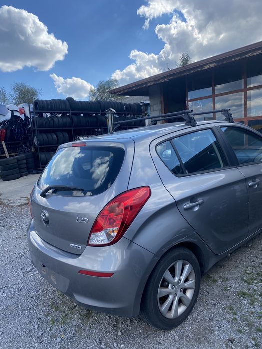 Hyundai Хюндай и20 i20 2013 на части