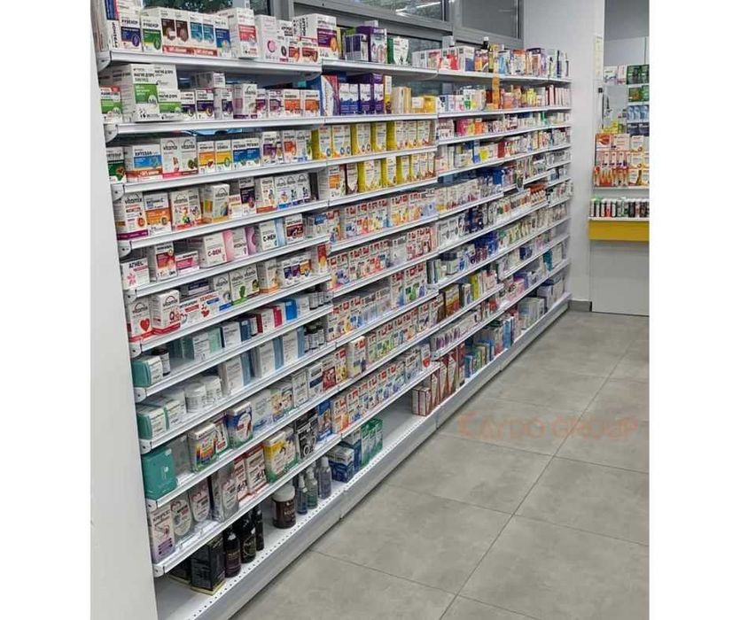 Метален стелаж, регал, промо за зоомагазин, аптека, дрогерия,козметика