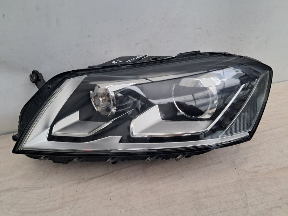 Фар  Vw  Touаreg  B7