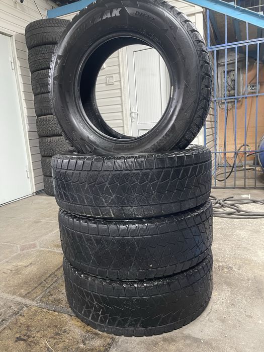 Шины бриджстоун на 17