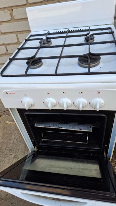 Продам газовую плиту