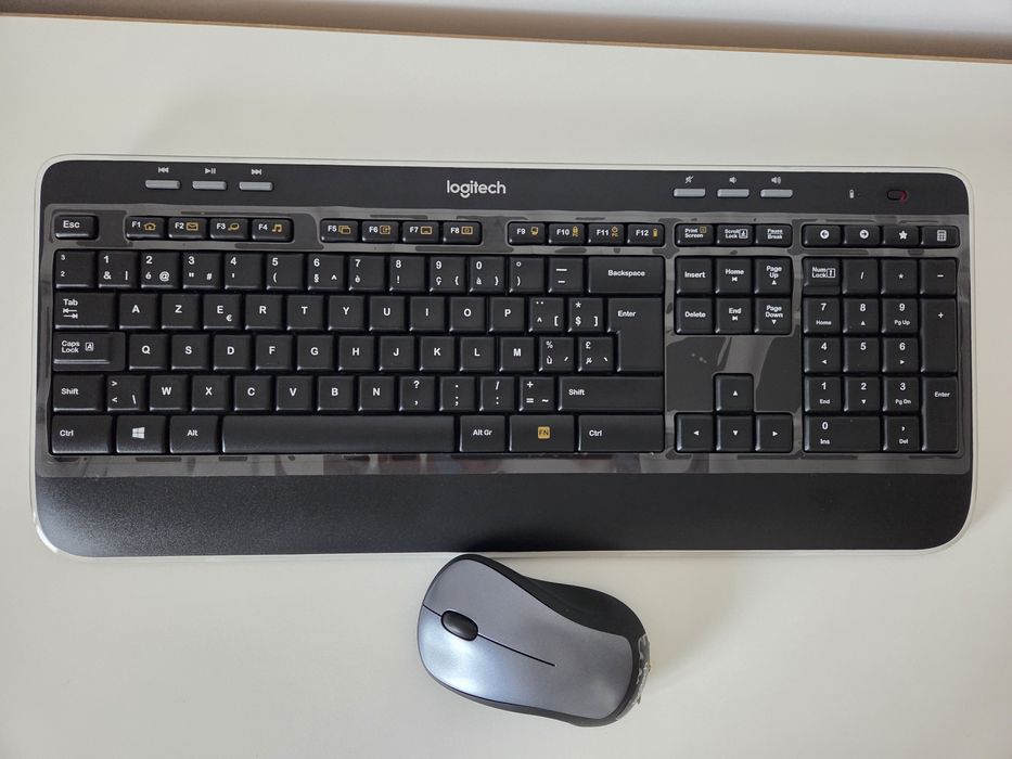 Logitech MK520 Безжична Френска клавиатура без мишка