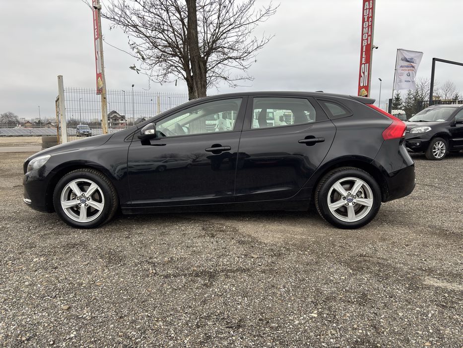 Volvo V40, an 2013 1.6 Diesel =Posibilitate rate=