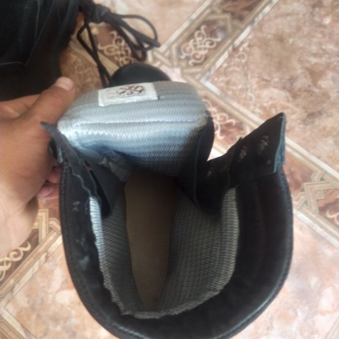 Продам берцы новый