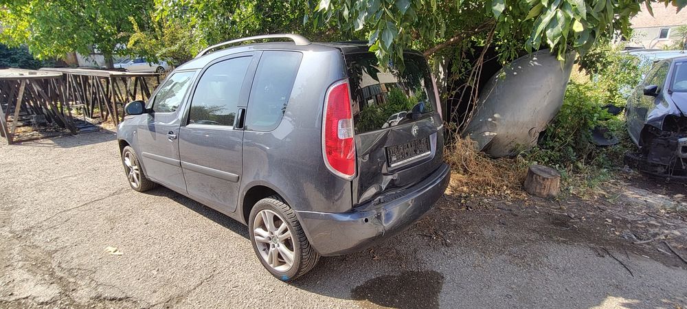 Skoda roomster 1.9TDI BLS 105кс 100000км за части