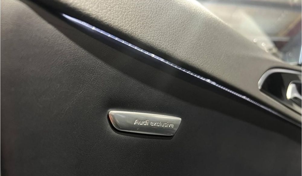 Set-2-Embleme-Interior-Audi-Exclusive-A3-A4-A5-A6-A7-A8-Q3-Q5-Q7-Q8