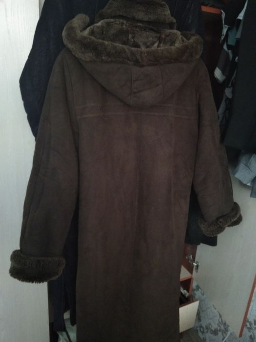 Женская верхняя одежда б/у