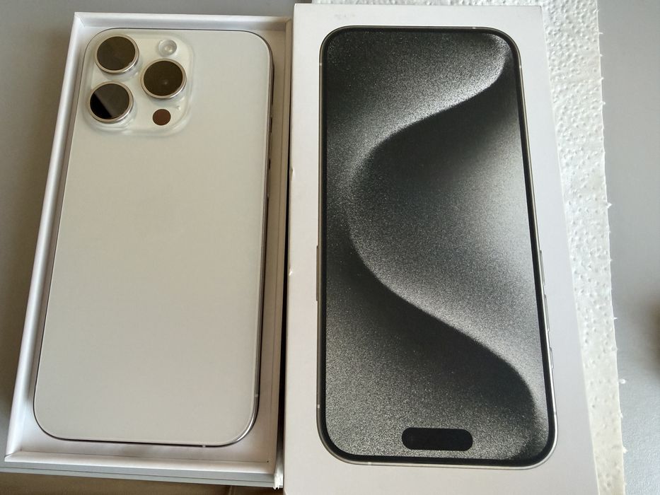 iPhone 15pro бял в топ състояние