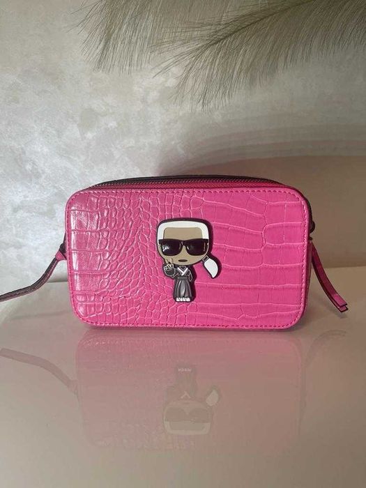 Vând poșete si portofele!