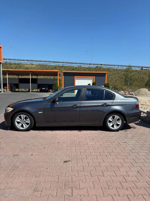 BMW Seria 3 Vând BMW Seria 3, model E90, 2006, motorizare 2.0 benzină