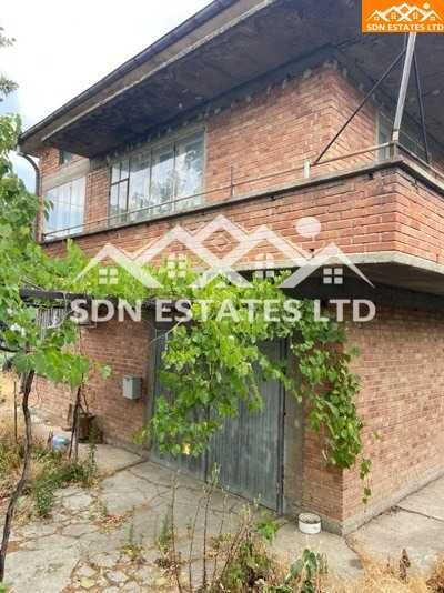 Продава се масивна тухлена къща в с. Кортен, общ. Нова Загора