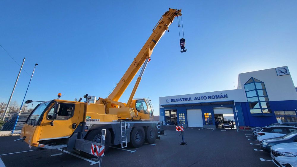 Inchiriez Macara LIEBHERR 60t 48m - Pitesti - Arges