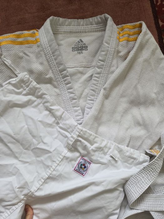 Продаётся кимоно в отличном состоянии