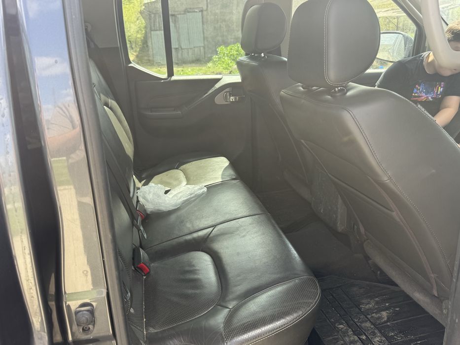 Vand Nissan Navara 2012 euro 5 motor 2.5 fara probleme