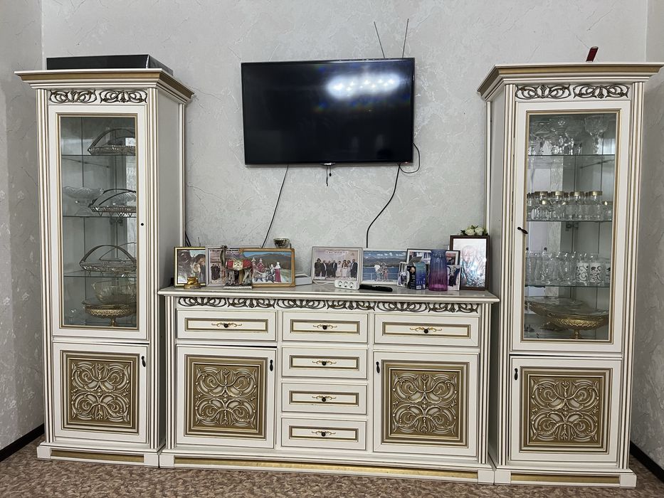 Продается горка для гостинной
