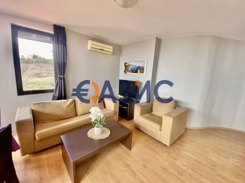 Продава се Двустаен апартамент в Свети Влас - 65 кв.м за 746 €/кв.м - Снимка #8