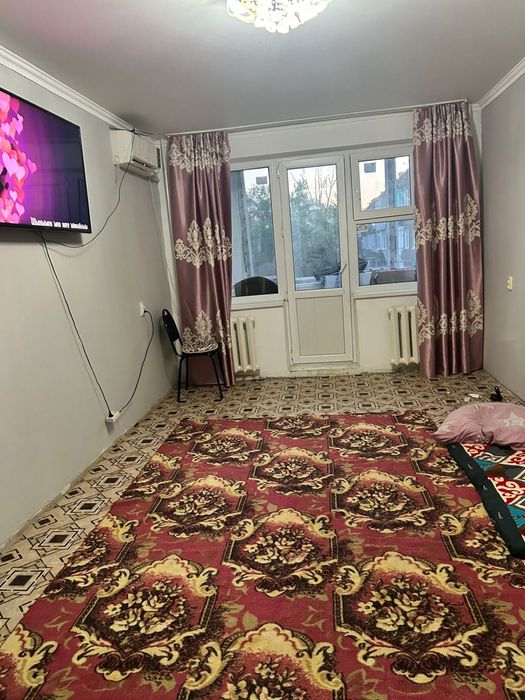 3 бөлмелі пәтер ұзақ мерзімге жалға беріледі