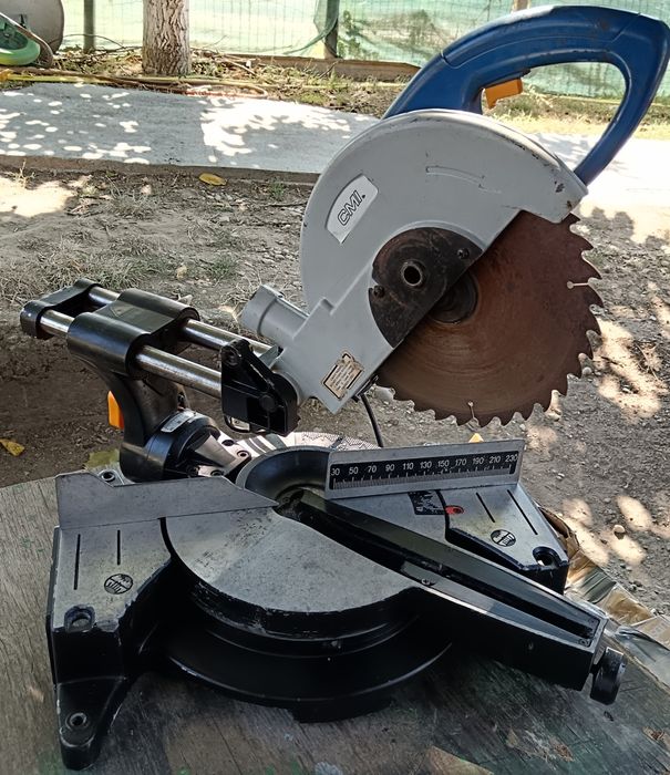 Circular pendular, culisant, unghiular, CMI, 1800W