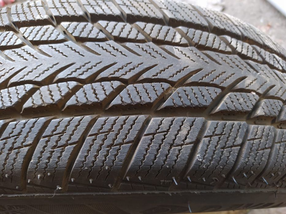 Продам шины без дисков