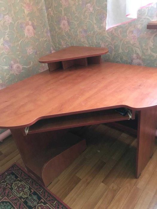 Стол компьютерный угловой