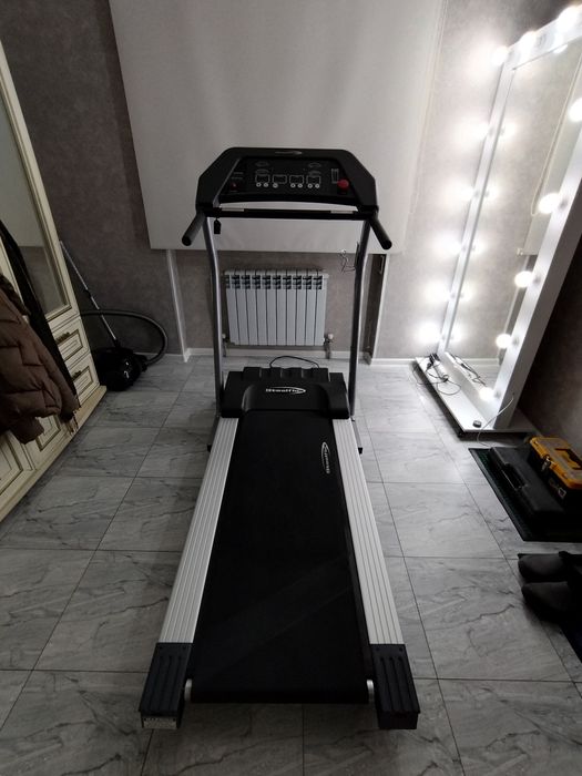 Продам беговую дорожку