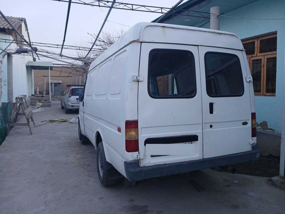 Ford Gruzavoy Dokumentalniy