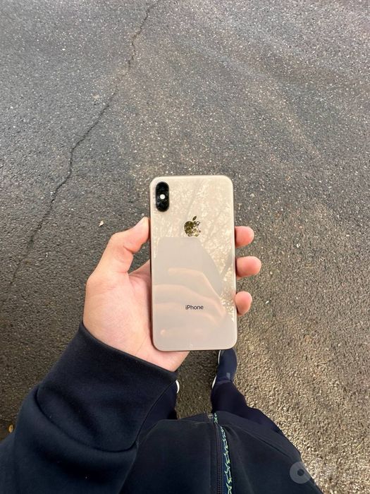Iphone Xs sotiladi idiyal