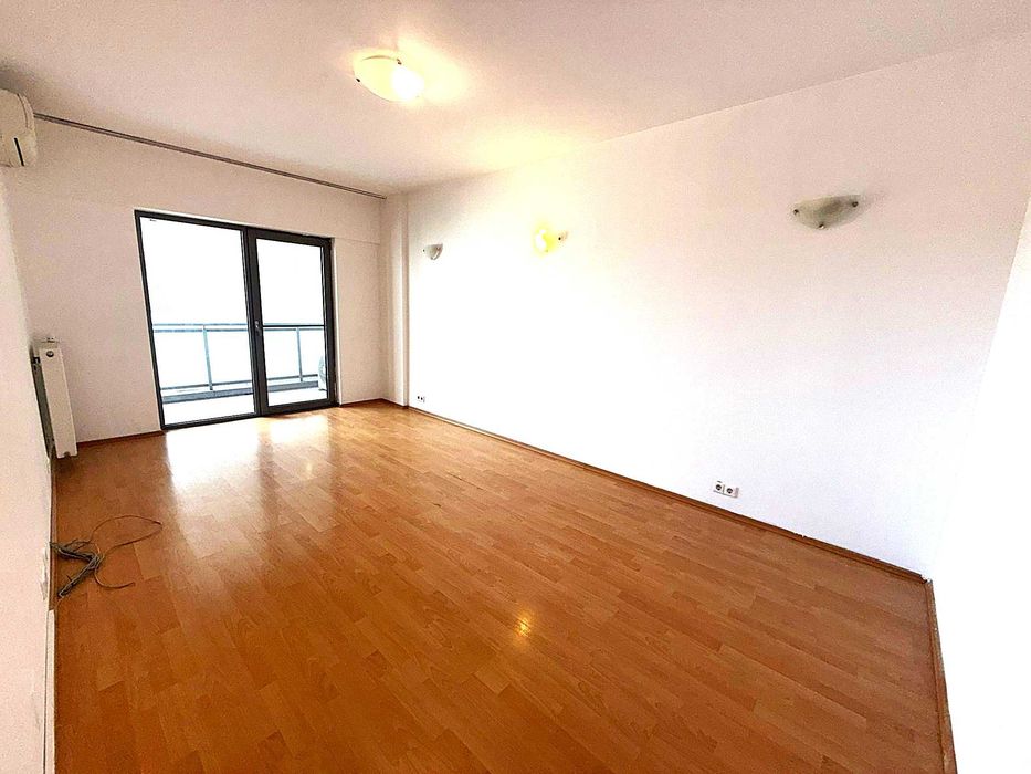 Apartament spatios 2 camere, luminos, balcon 13 mp, complex  Ghica Plaza