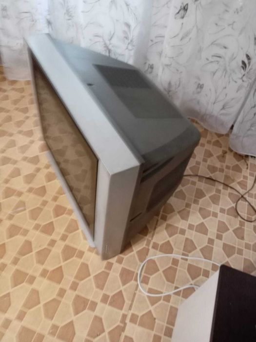 Продам телевизор