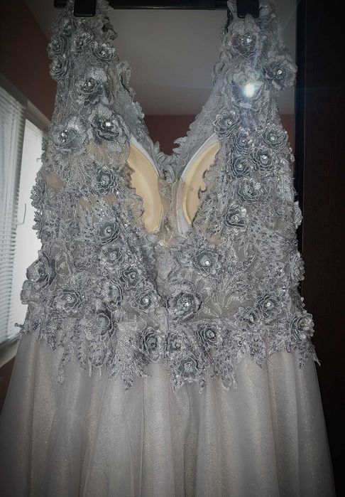 Официална рокля за специален ден