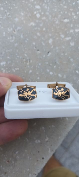 Pereche Butoni vechi, Coșarul!