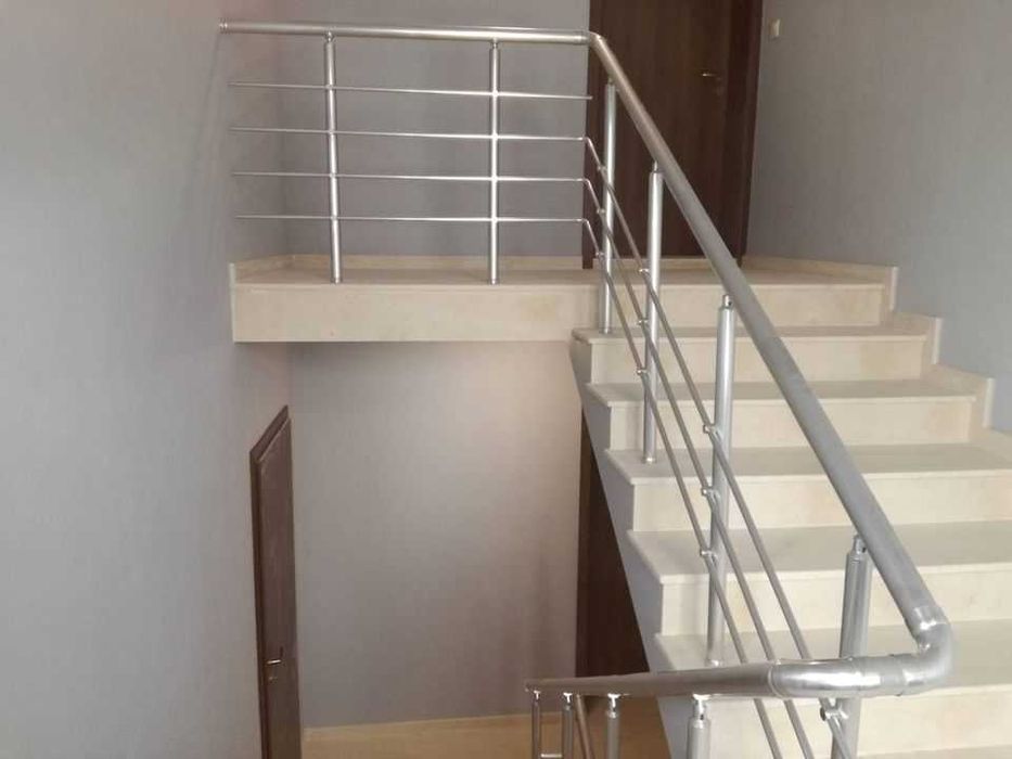 Доставка и монтаж на алуминиеви парапети с 8г. гаранция!