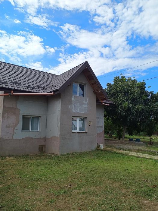 Închiriez casă sat Bosia comuna Ungheni