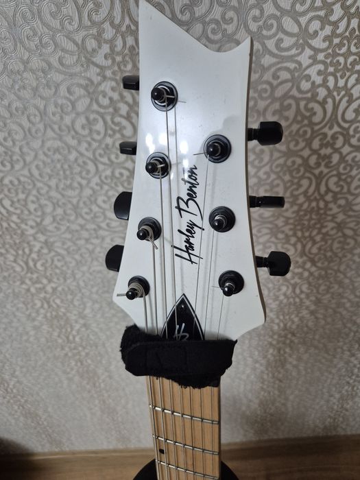 Harley Benton R-457 электрогитара