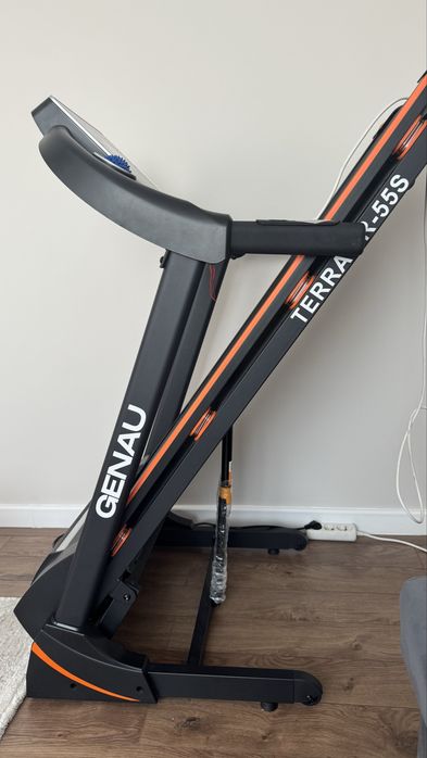 Беговая дорожка GENAU