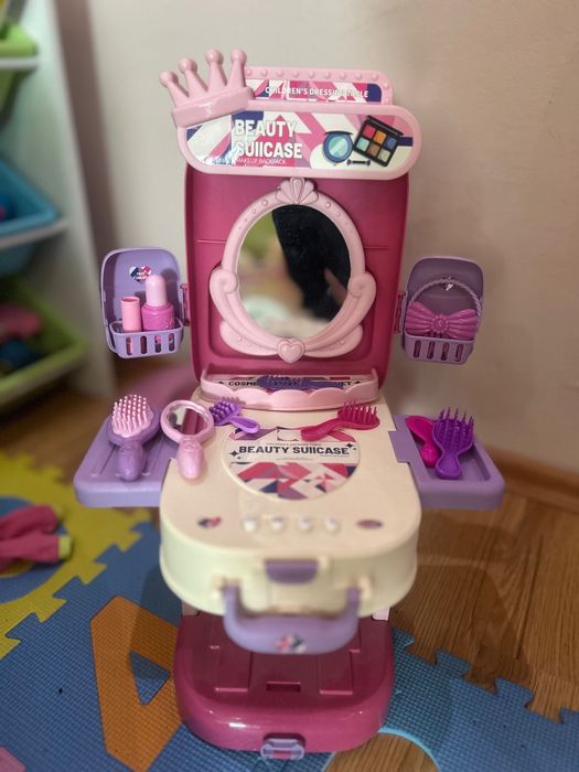 Детска тоалетка-куфарче