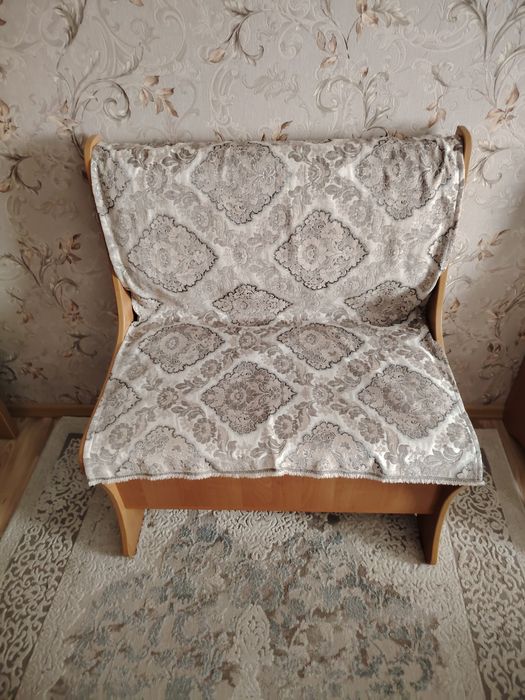 Продам 2 кухонных диванчика