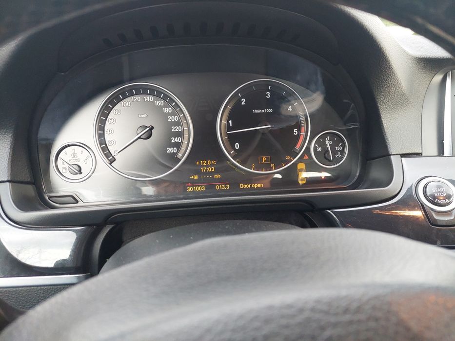 Vând BMW seria 5 F10 an 2010 cutie  automata proipietar in acte