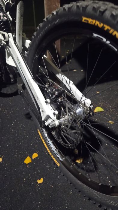 Bicicleta downhill yt tues