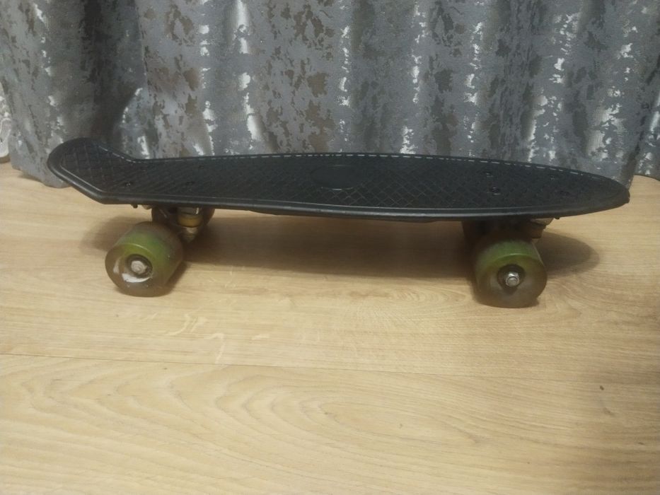 Скейтборд 4 колеса