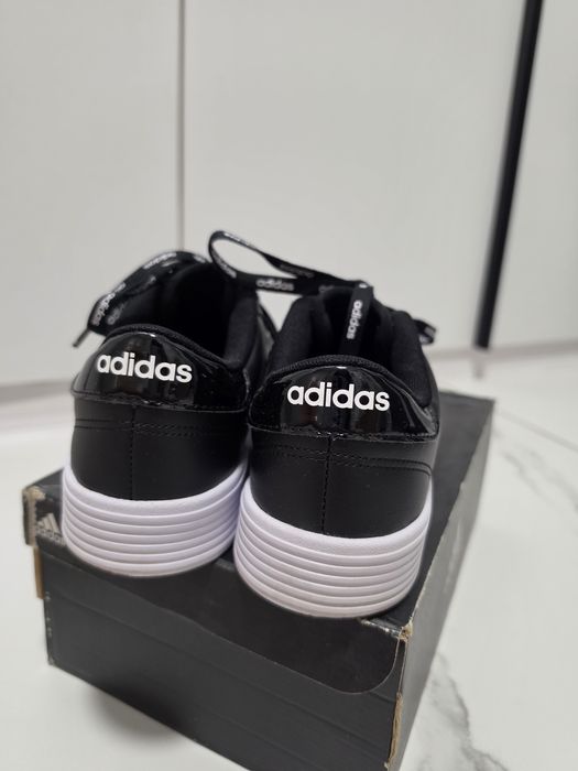 Маратонки Adidas