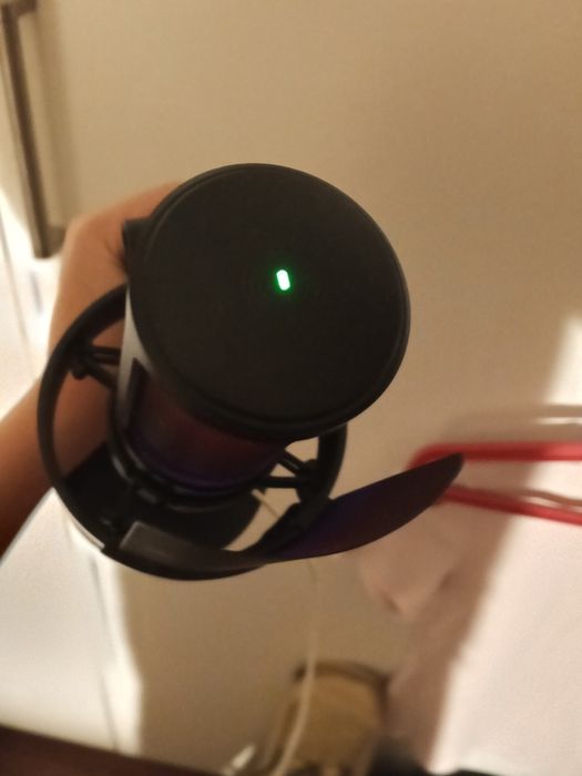 Продаю микрофон игровой