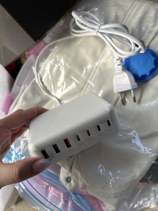 Супер бързо зарядно бързо зареждащ