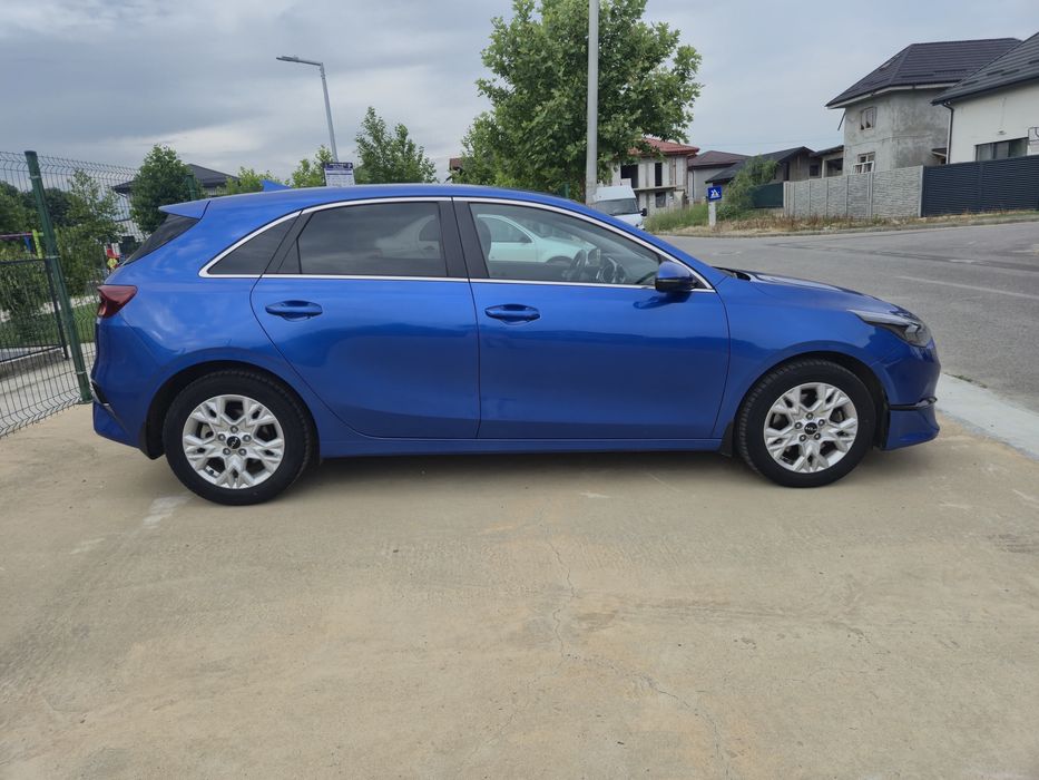 Kia Ceed 1.5  Hibrid 160 cp 7 DCT Unic proprietar