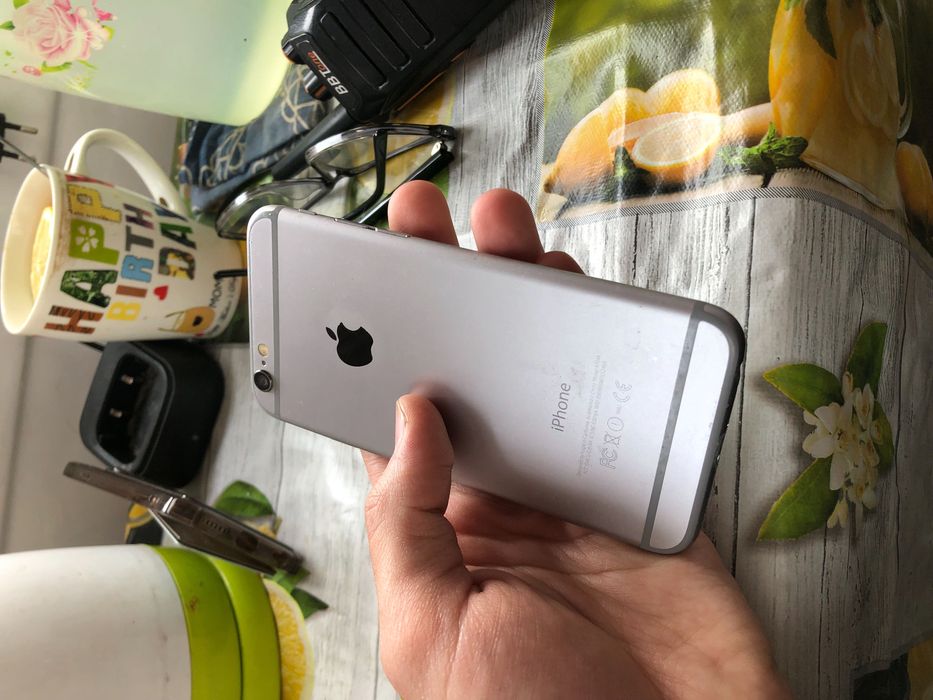 iPhone 6  СРОЧНО