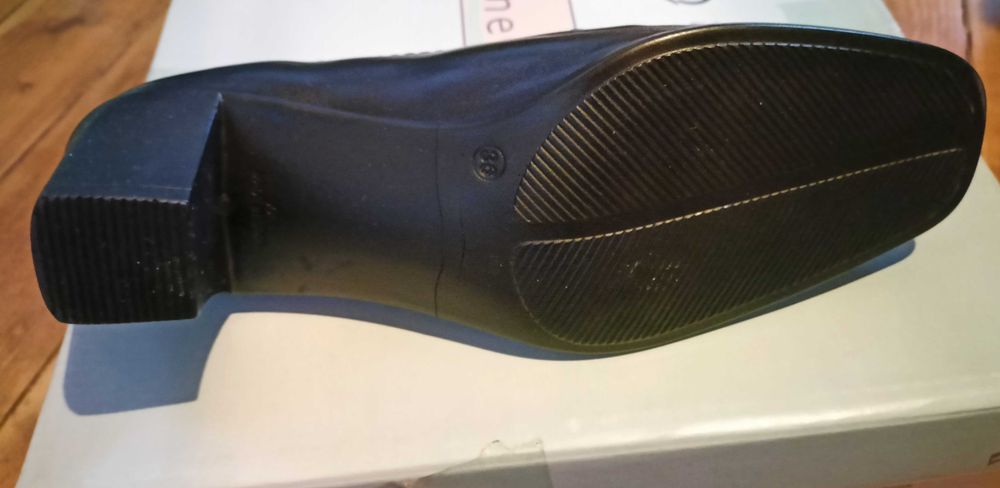 Нови дамски обувки