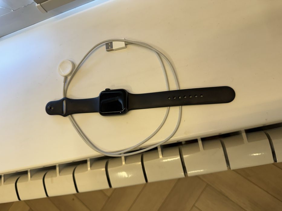 Apple Watch Series 5 44 мм
